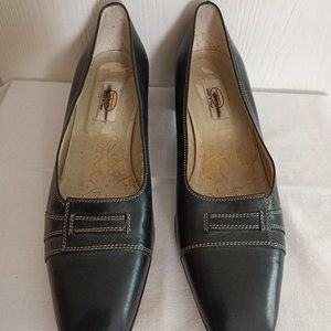Talbots all leather pump NWOB